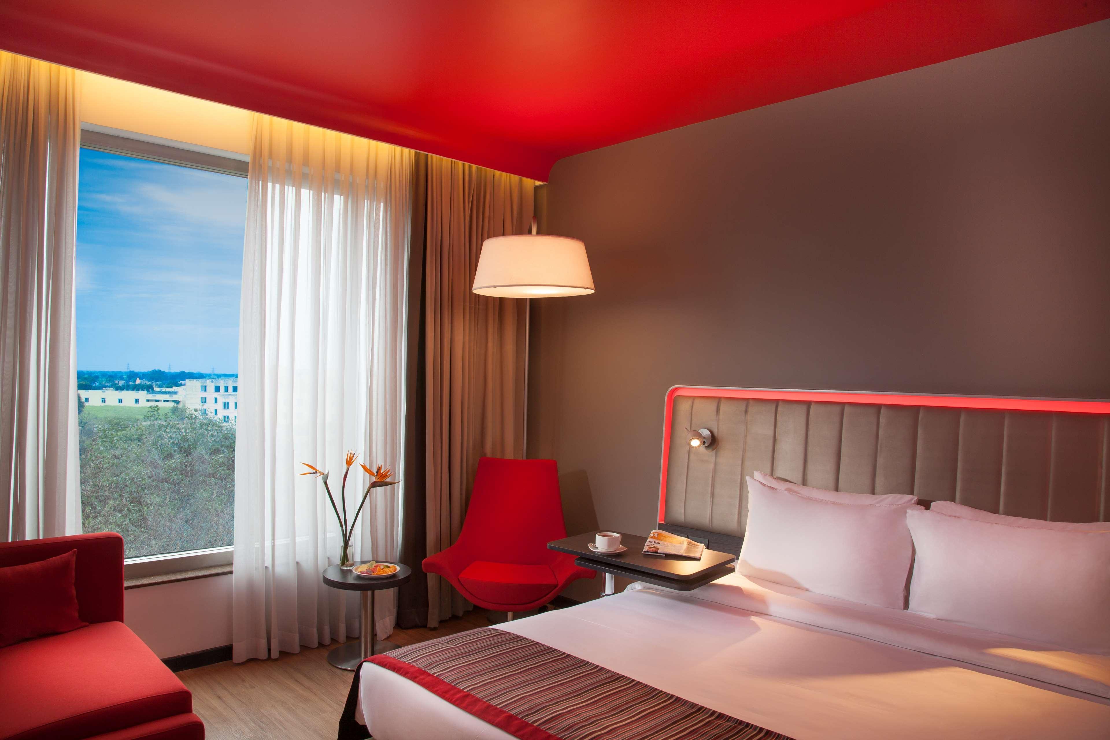 Park Inn By Radisson Gurgaon Bilaspur Manesar Bagian luar foto