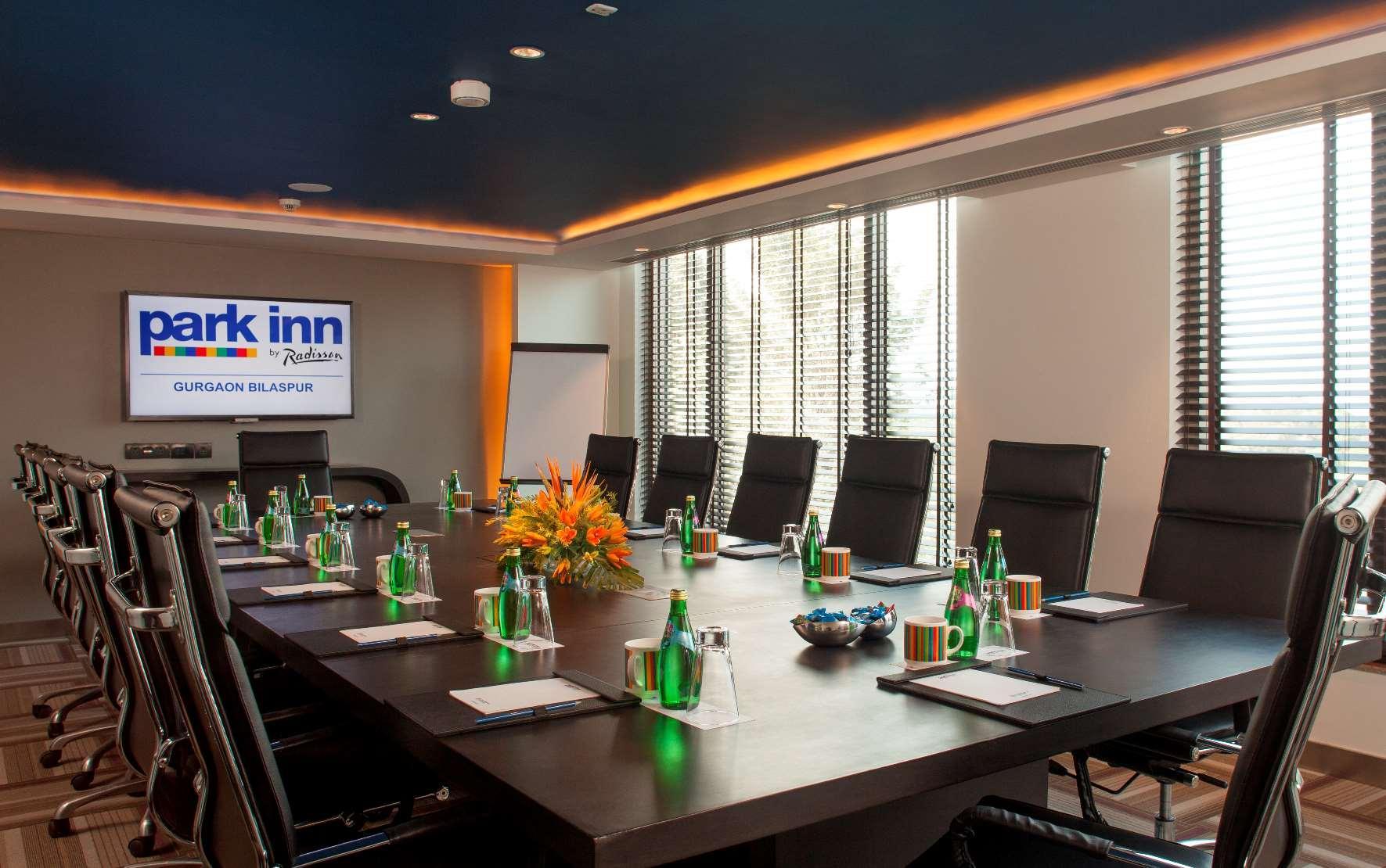 Park Inn By Radisson Gurgaon Bilaspur Manesar Bagian luar foto