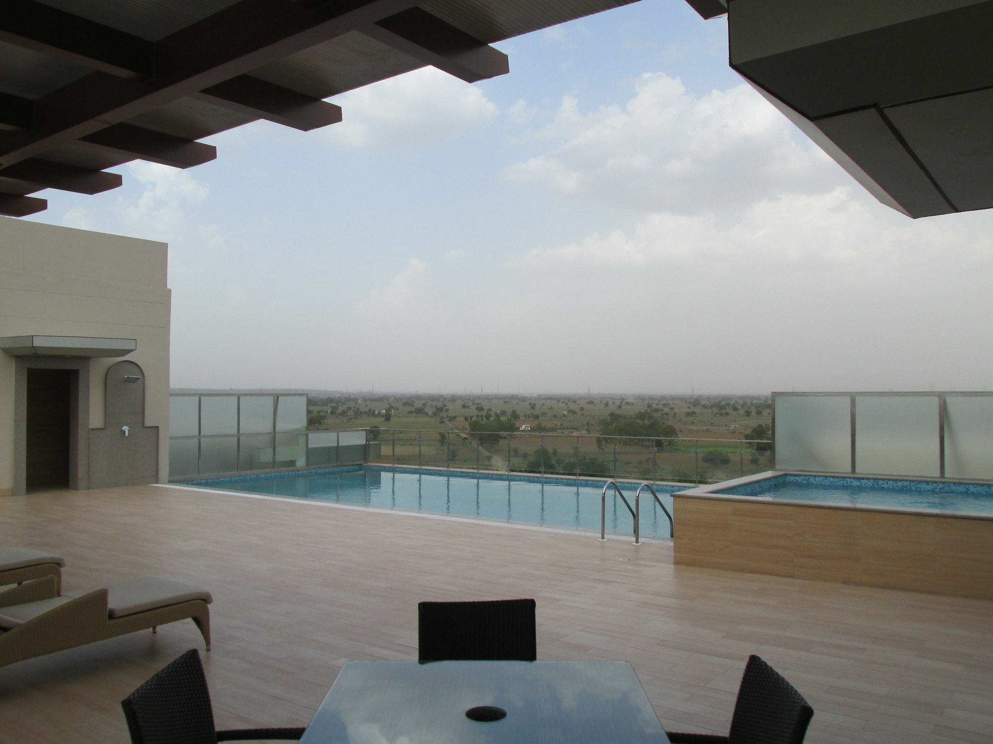 Park Inn By Radisson Gurgaon Bilaspur Manesar Bagian luar foto
