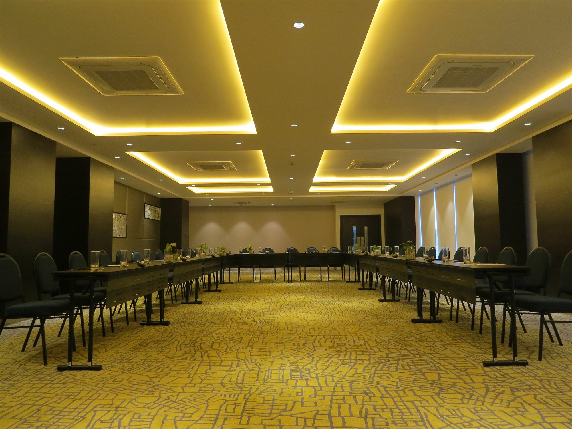 Park Inn By Radisson Gurgaon Bilaspur Manesar Bagian luar foto
